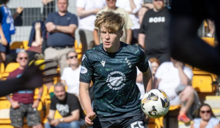 开云-官方：圣约翰斯通宣布16岁后卫卡伦-哈米尔转会加盟阿森纳